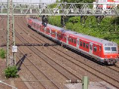 143-as mozdony ingavonattal S-Bahnként közlekedik., Hbf., Dortmund (forrás: Dorner Lajos)