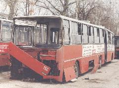 A 100-as helyett megőrzésre kijelölt 156-os pályaszámú kocsi. Ebből sem maradt mára sok., BKV Troligarázs, Pongrác út, Budapest (forrás: VEKE)