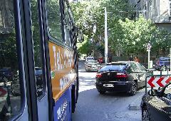 A fekete Seat okozta a problémát, a forgalom 90 percig állt., Angyalföldi út - Huba utca, Budapest (forrás: VEKE)