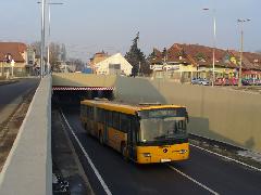 Autóbusz az aluljáróban - próbaüzemben, Diósdi út, Érd (forrás: Friedl Ferenc)