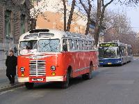 Régi és új - buszunk mögött a BKV új Volvoja., Állomás utca, Budapest (forrás: Hajtó Bálint)