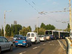 Ennek a dugónak a kikerülésére javasoltunk buszsávot a Kassai téri felüljáróra., Kassai tér, Budapest (forrás: VEKE)